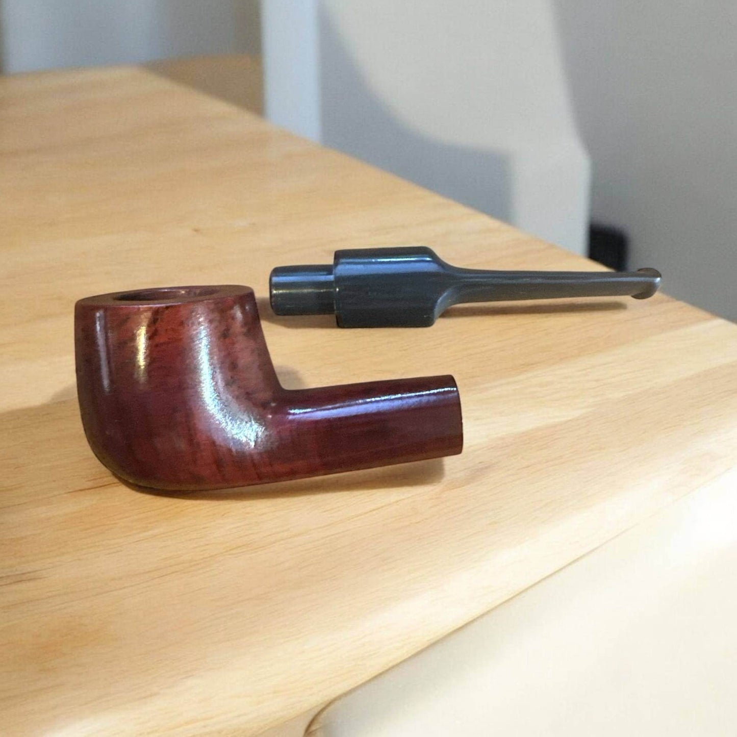 Billiard Träpipa – Walnut Brown/Red Polished | Tidlös stil och funktion - Pipe-Shop.se