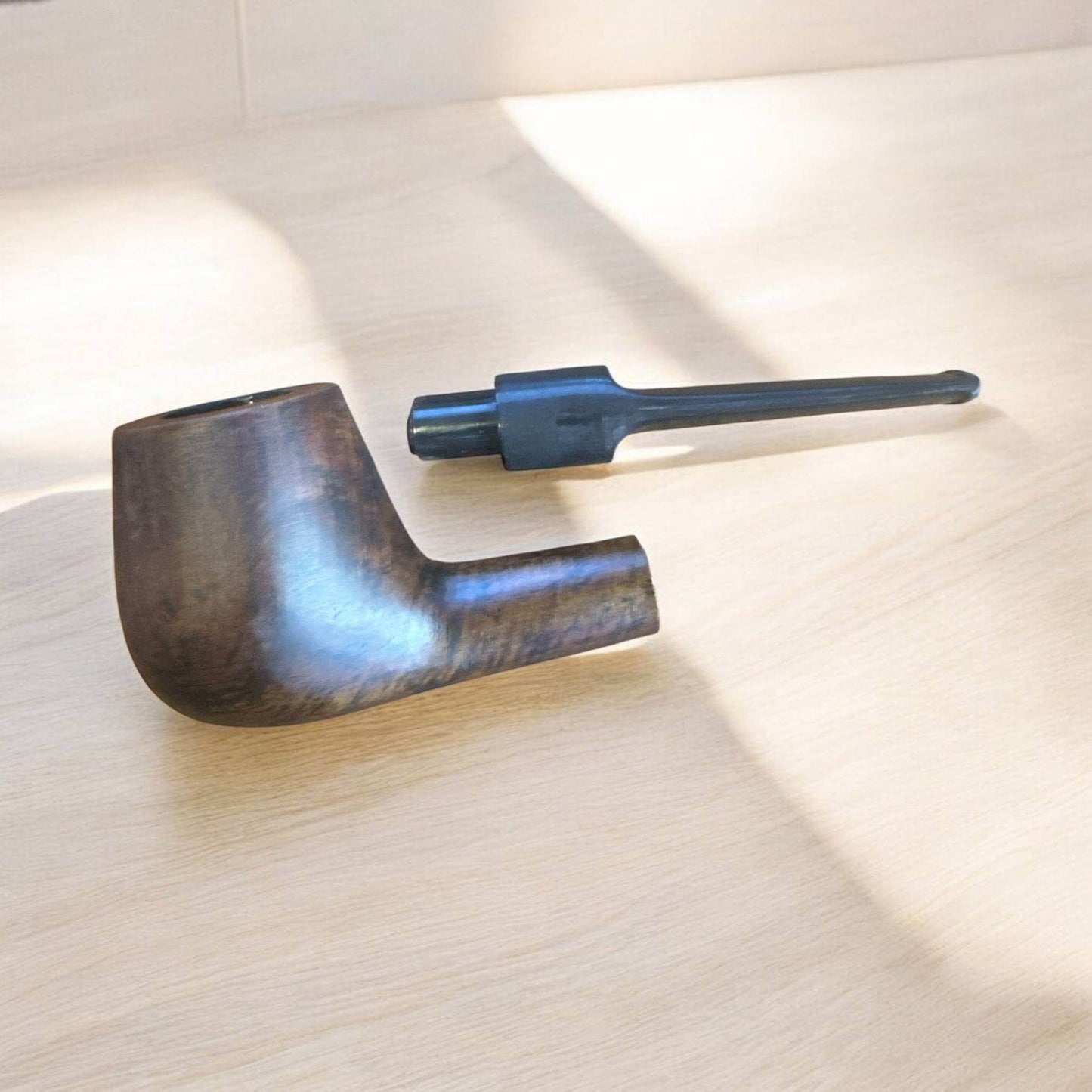 Brandy Träpipa – Walnut Brown Matte | Rak Tobakspipa i Klassisk Design - Pipe-Shop.se
