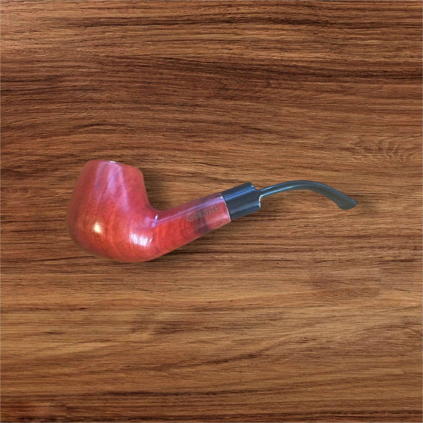 Gianni Billiard Apple Böjd Pipa i Briar – Klassisk Skönhet och Utmärkt Komfort - Pipe-Shop.se