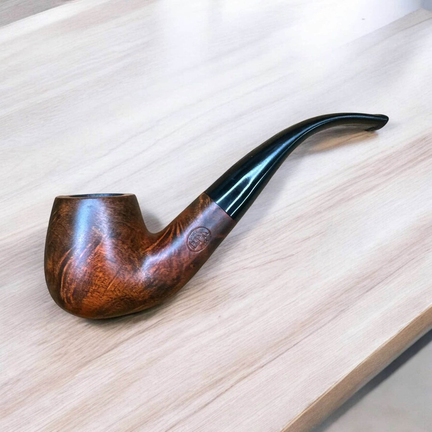 Kenvelo Böjd 7331 – Äkta Briarpipa med Mahognybrun Finish - Pipe-Shop.se