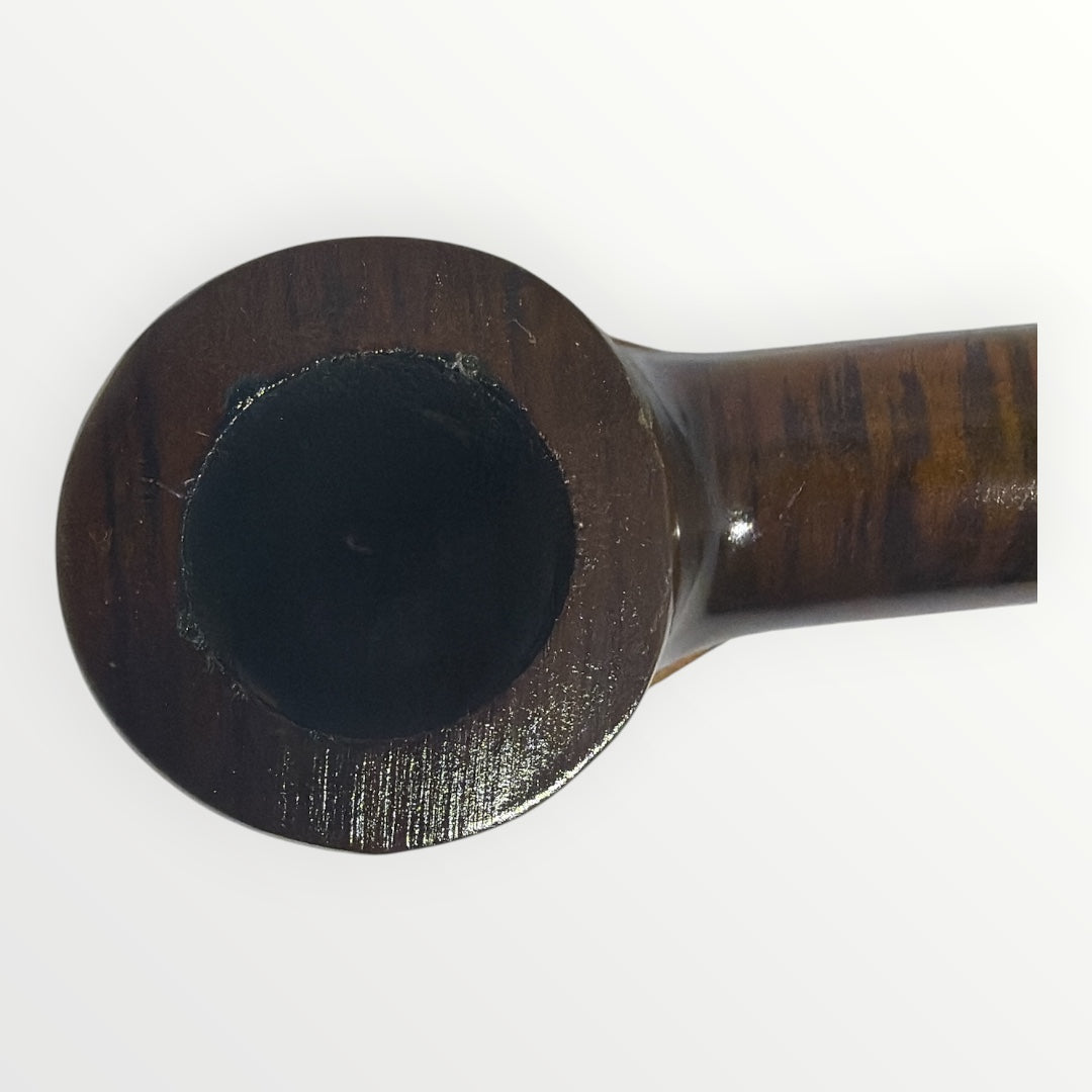 Klassisk Rhodesian Träpipa – Halvböjd (Walnut Brown & Red Polished)