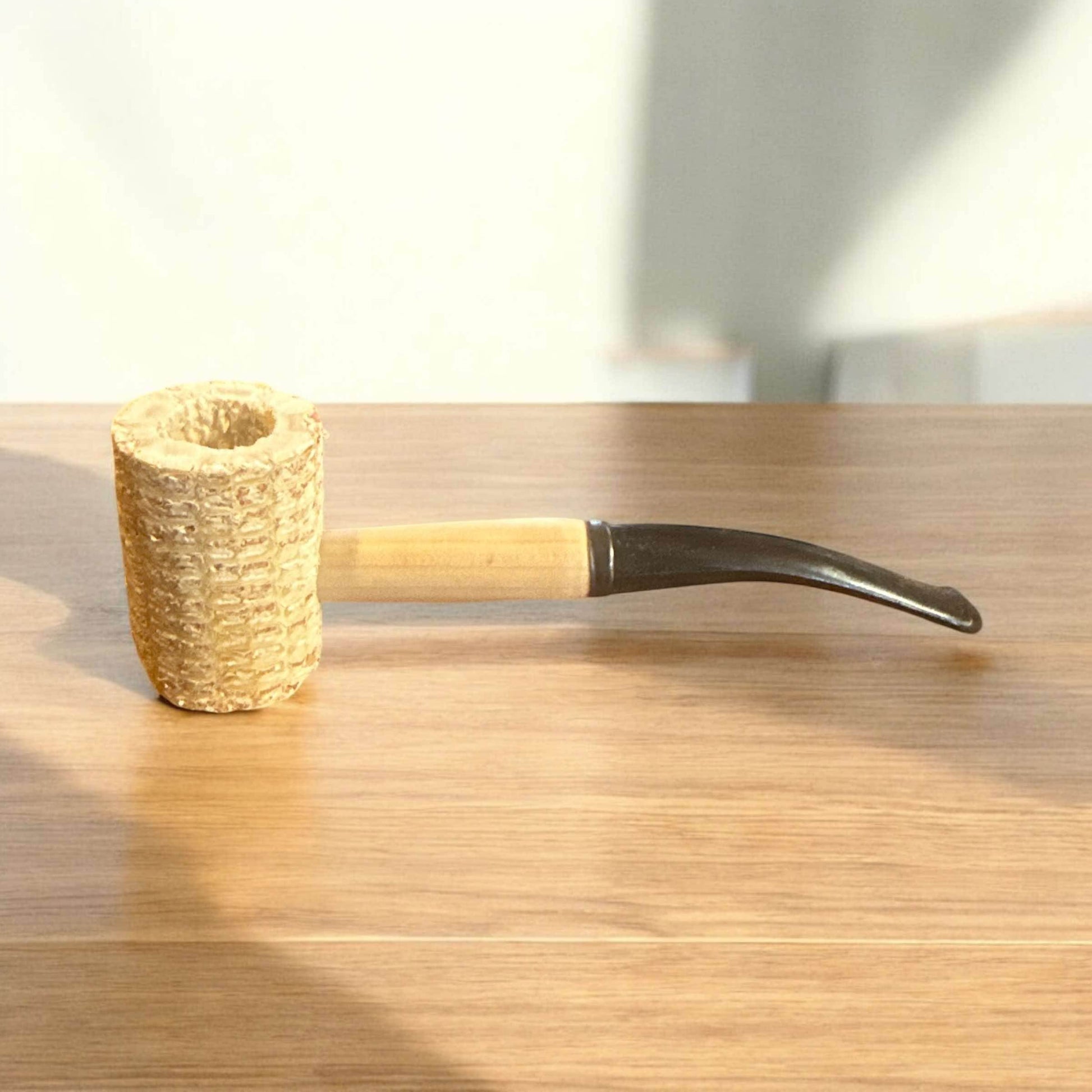 Majspipa – Naturlig Rökning med Klassisk Charm - Pipe-Shop.se