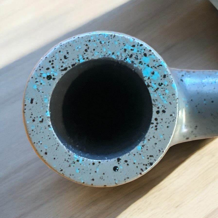 Pipa DOTS Grey/Black/Turquoise 7366 – Stilren 9 mm Filterpipa i Pearwood - Pipe-Shop.se