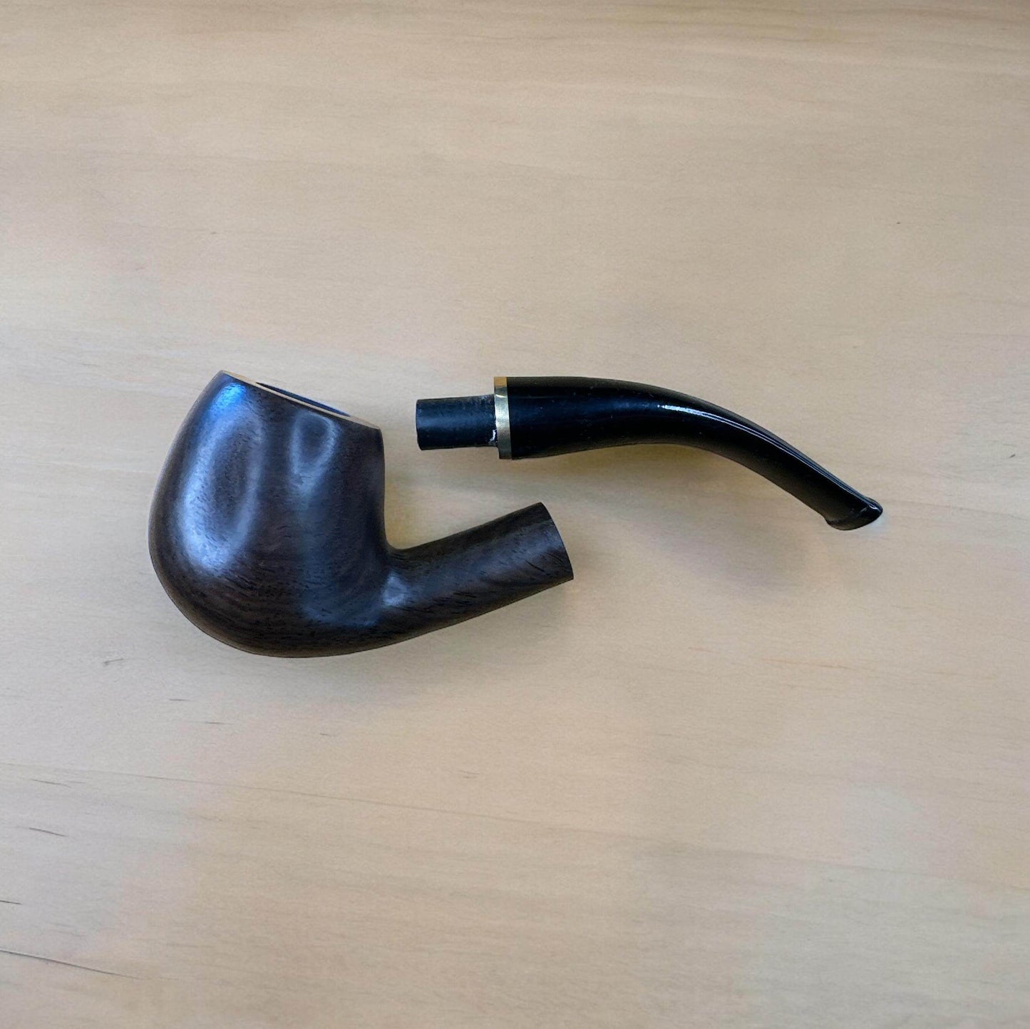 Solid Tobakspipa i Ebenholts – Klassisk Elegans för Rökning - Pipe-Shop.se