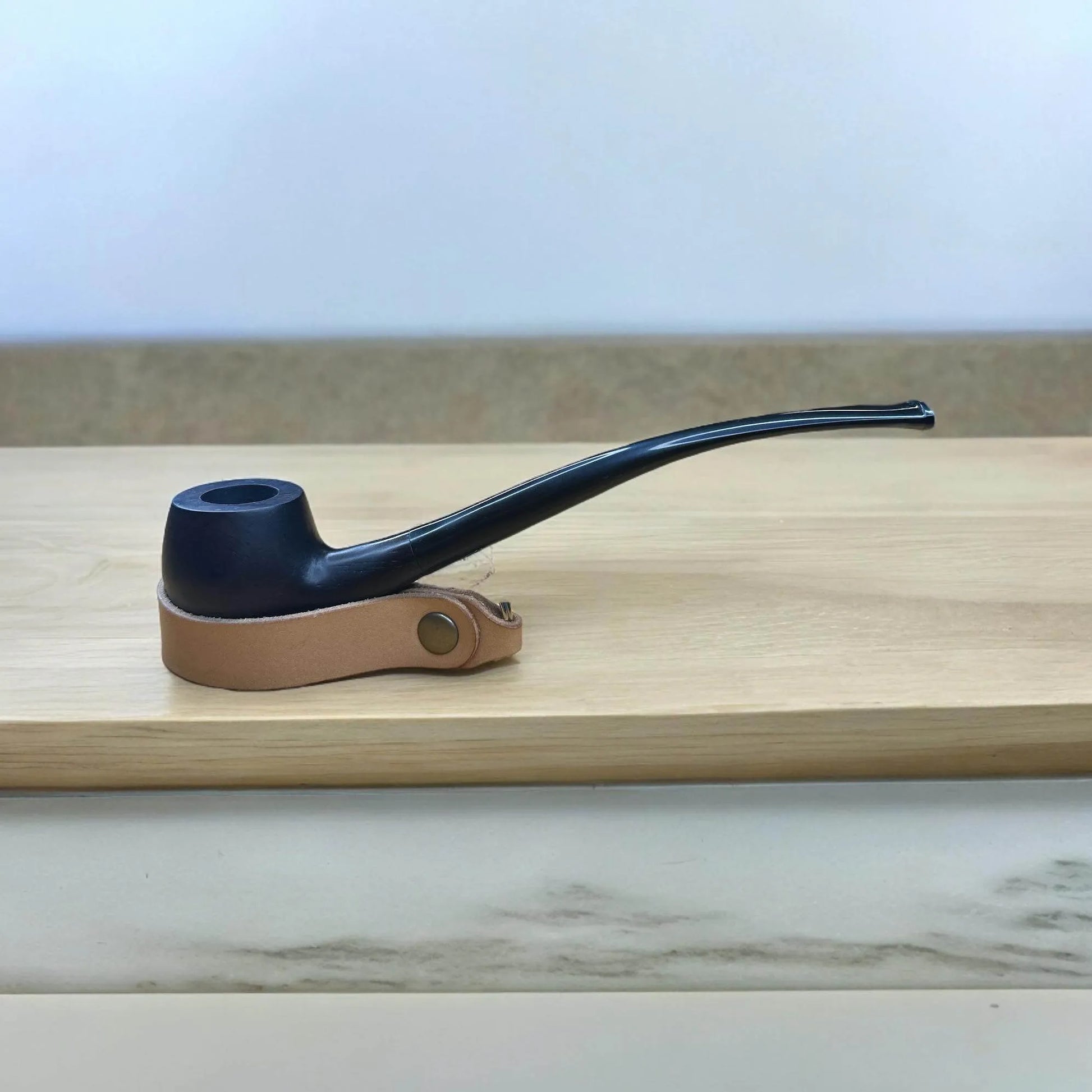 17 cm Churchwarden Pipa med Kylpinne – För En Kylig och Smidig Rökning