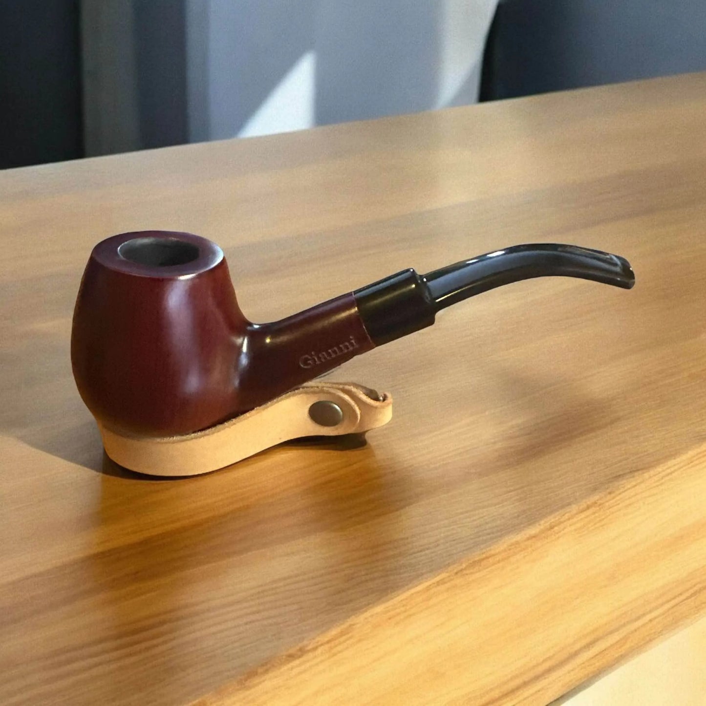 Gianni Billiard Bent Apple Tobakspipa – Italienskt Hantverk i Perfekt Balans