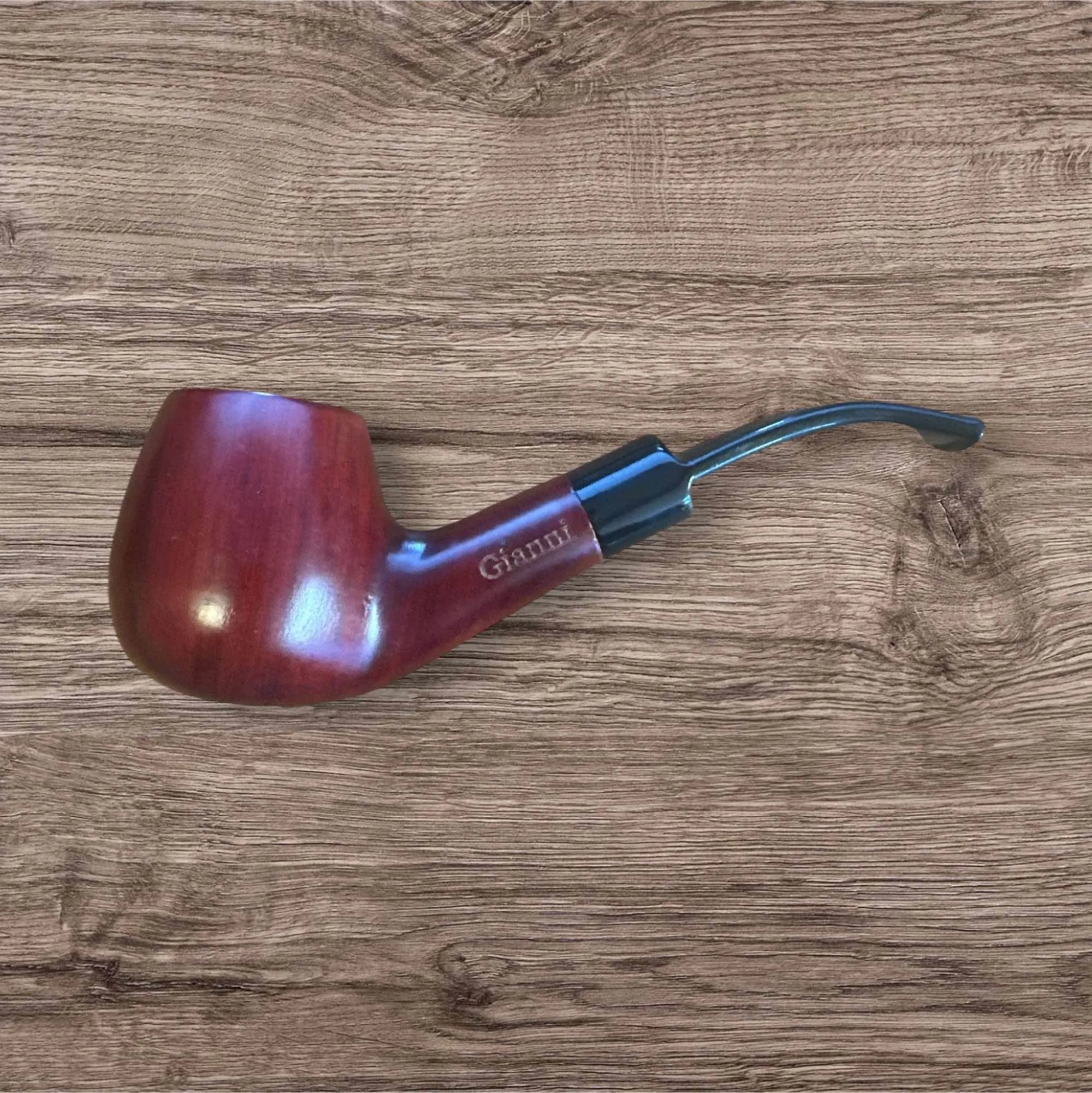 Gianni Billiard Bent Apple Tobakspipa – Italienskt Hantverk i Perfekt Balans