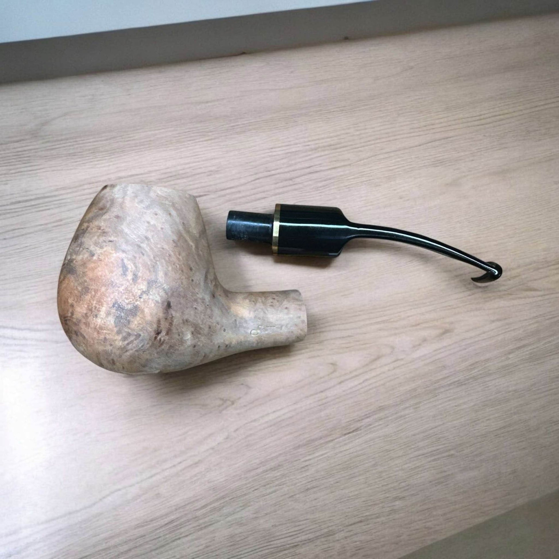 Jean Claude Tobakspipa – Klassisk Elegans i Naturlig Briarrot - Pipe-Shop.se