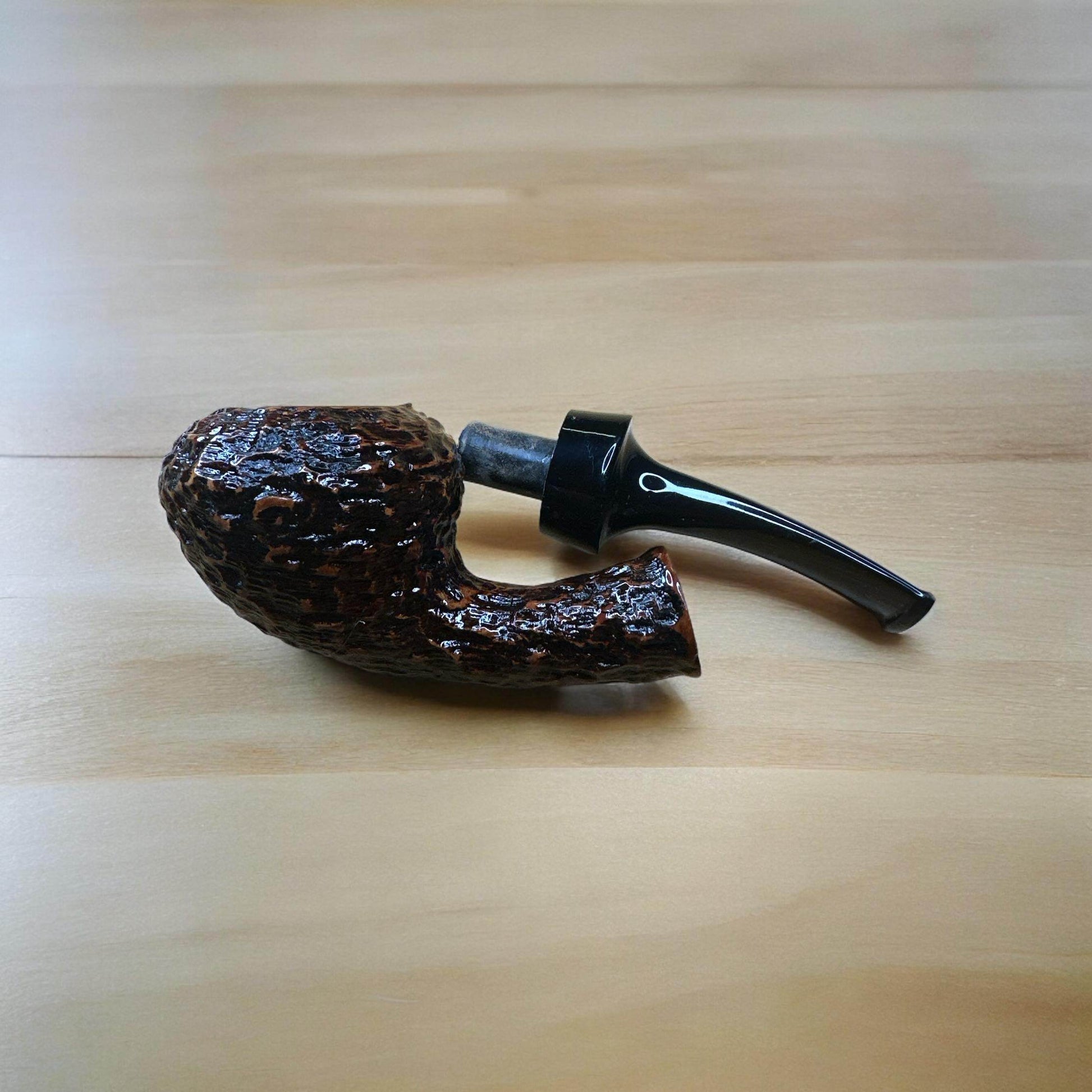 Mini Blowfish 10,6 cm Briar Pipa - Handsnidad och Graverad Tobakspipa - Pipe-Shop.se