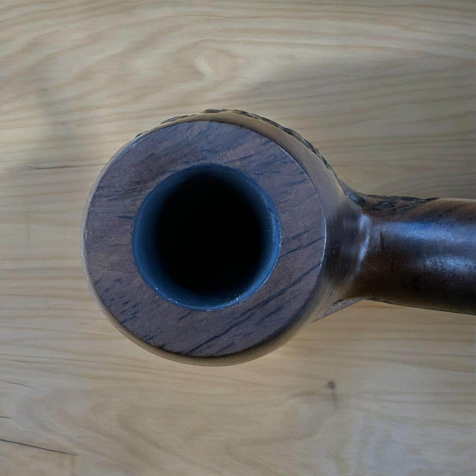 Solid träpipa med Mönster – Tillverkad i Ebenholts för Elegant Rökning - Pipe-Shop.se